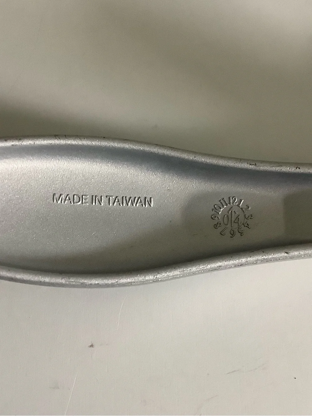 PAMPERED CHEF Garlic Press